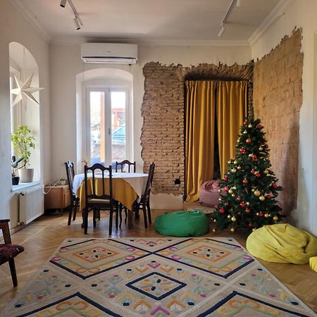 Friends Hostel Tbilisi Esterno foto