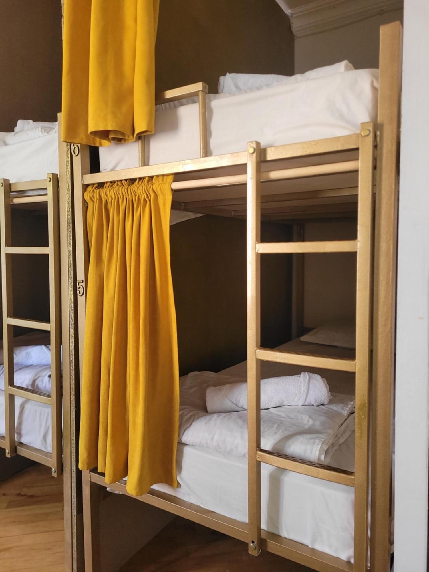 Friends Hostel Tbilisi Esterno foto