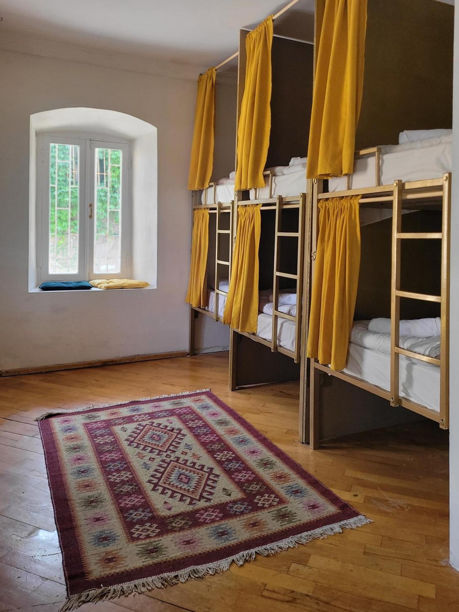 Friends Hostel Tbilisi Esterno foto